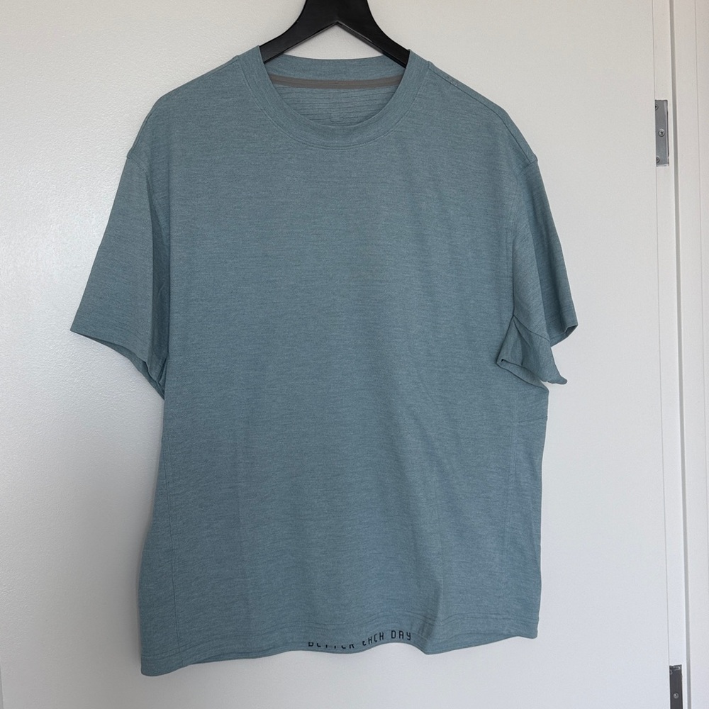 Lululemon Relaxed-Fit Training Short Sleeve Shirt Heathered Breeze Blue SIZE L